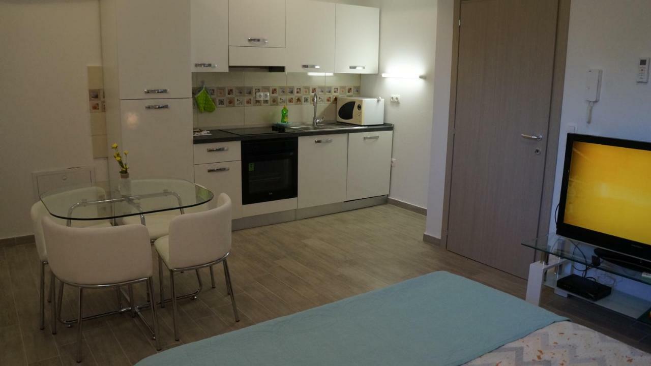 Apartmani Filip Zadar Diklo Eksteriør billede